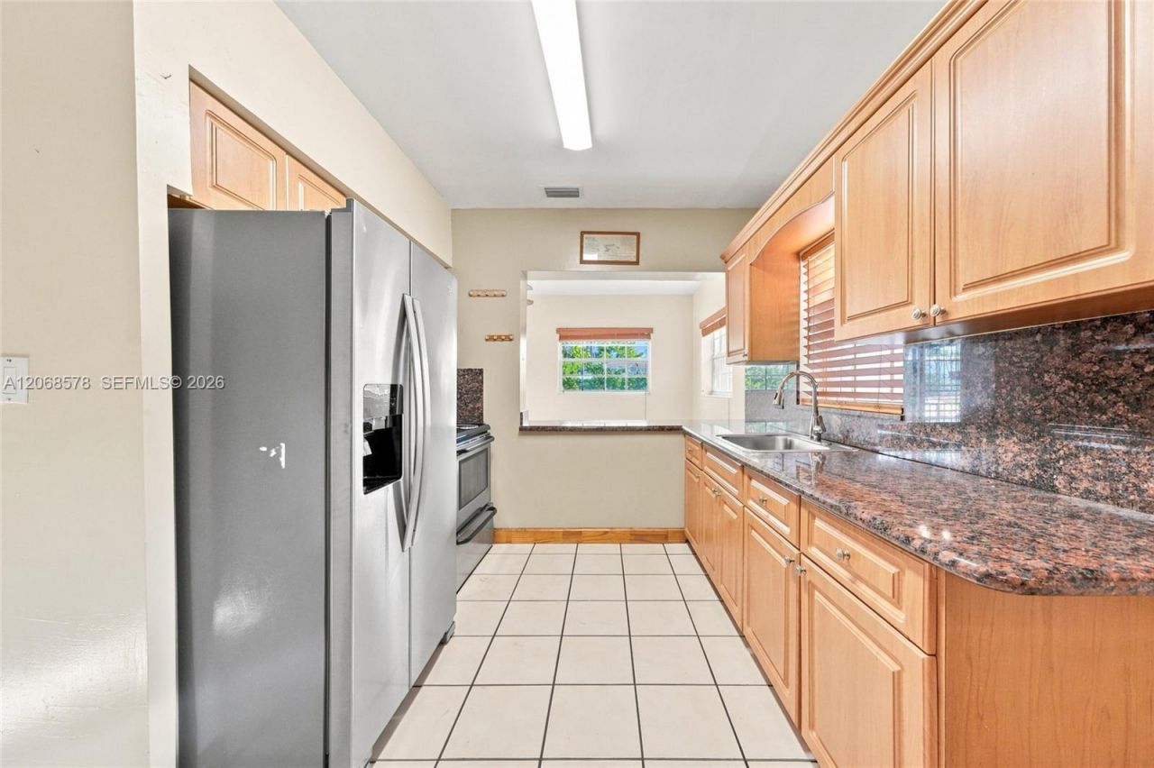 6710 SW 29th St, Miami, FL 33155 Photo