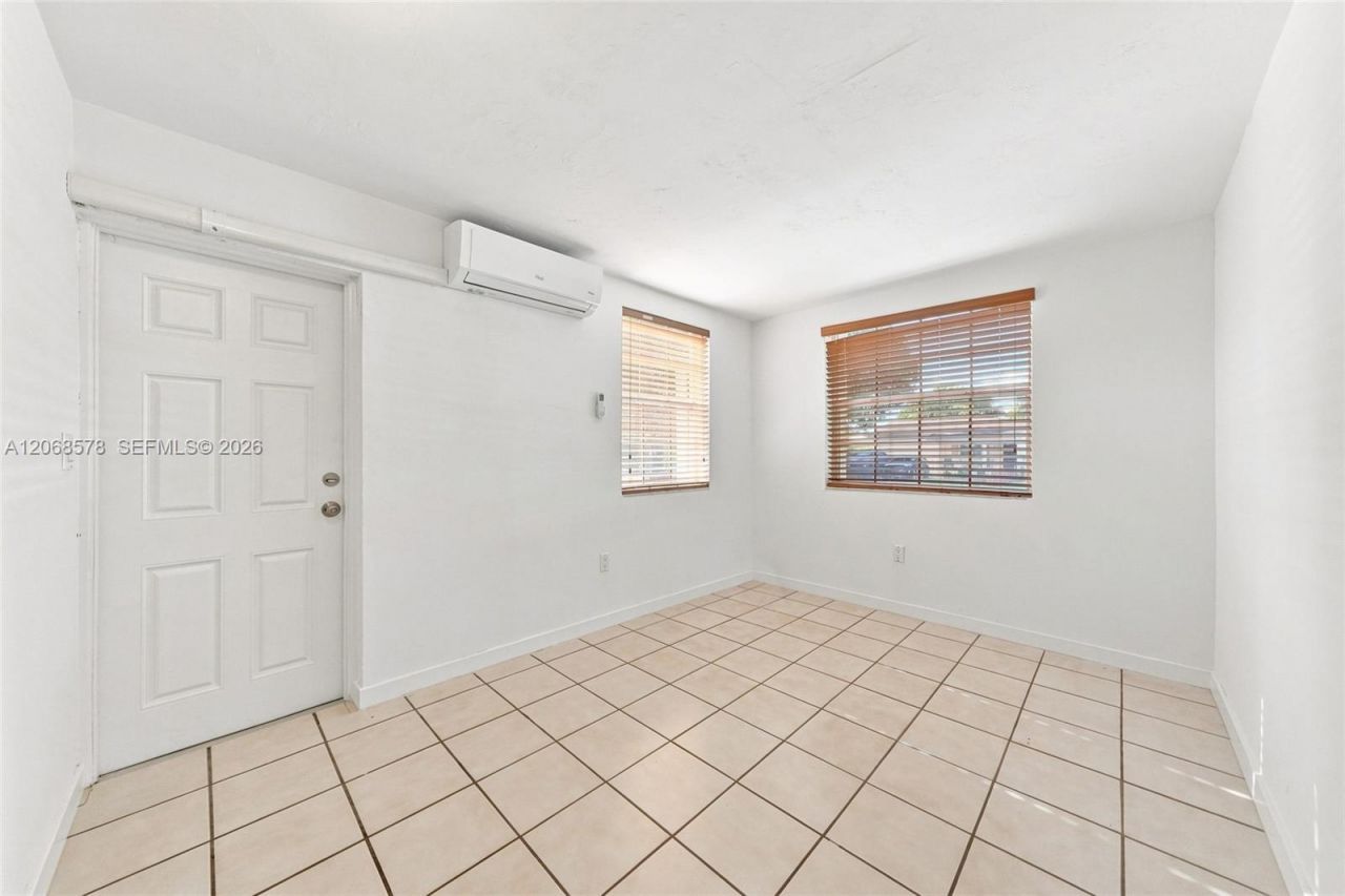 6710 SW 29th St, Miami, FL 33155 Photo