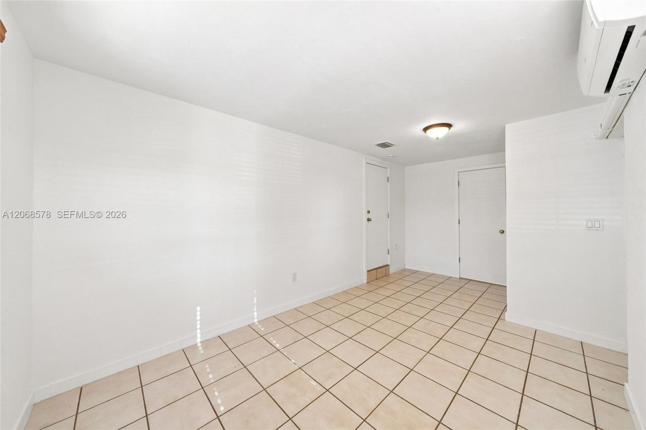 6710 SW 29th St, Miami, FL 33155 Photo