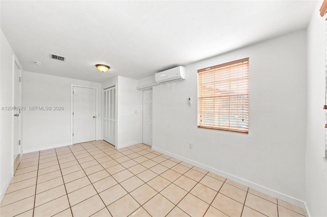6710 SW 29th St, Miami, FL 33155 Photo