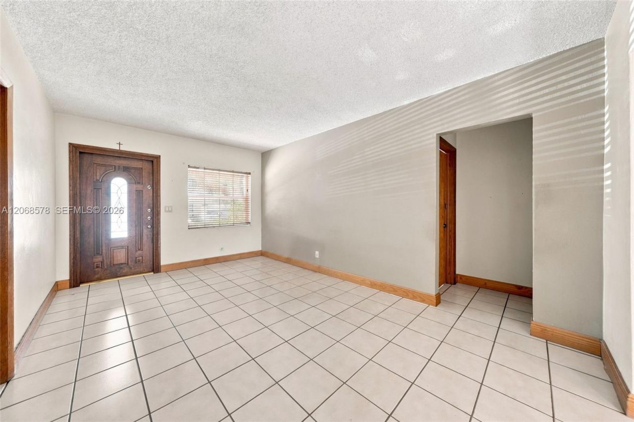 6710 SW 29th St, Miami, FL 33155 Photo