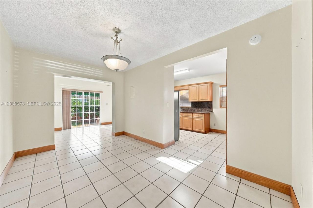 6710 SW 29th St, Miami, FL 33155 Photo