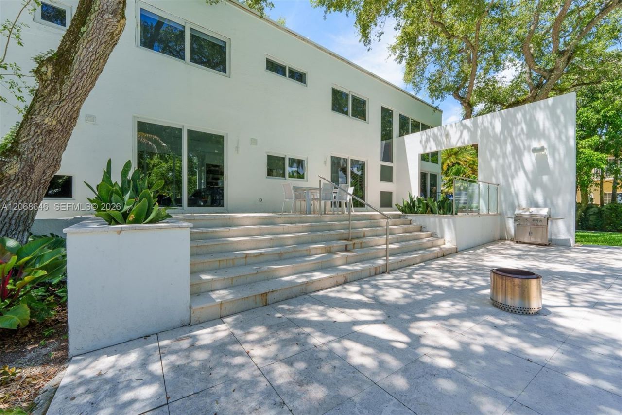 7277 SW 165th St , Palmetto Bay, FL 33157 Photo