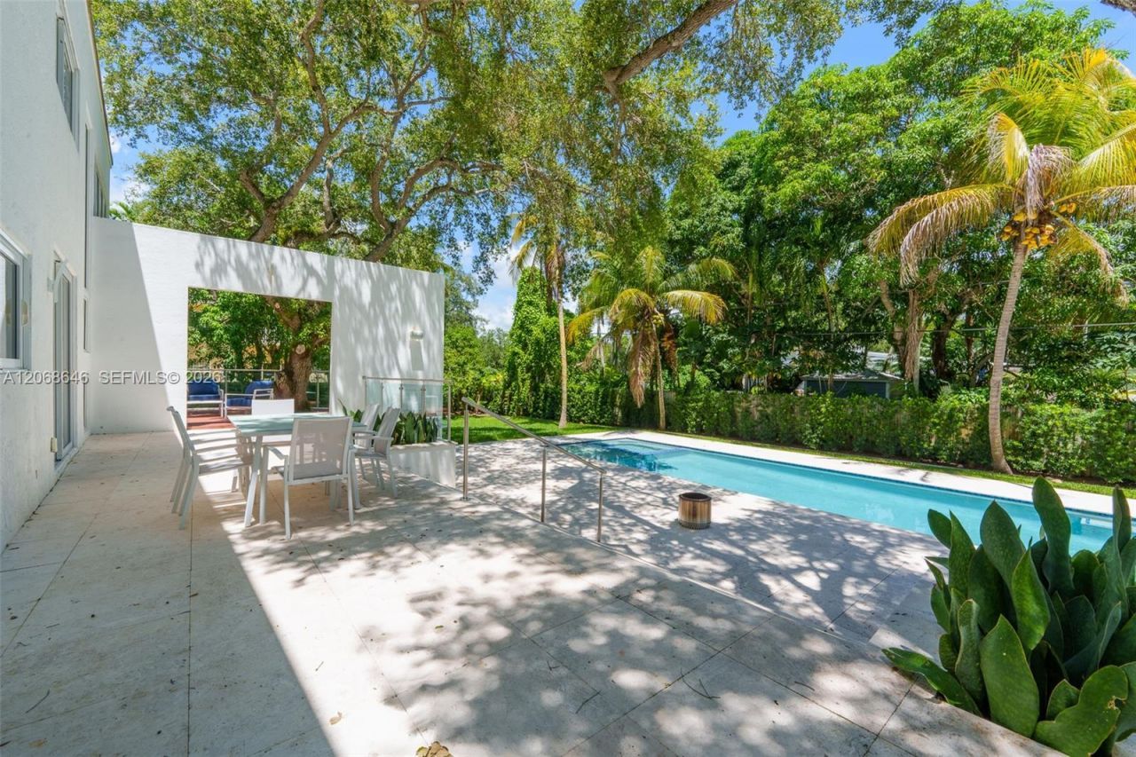 7277 SW 165th St , Palmetto Bay, FL 33157 Photo