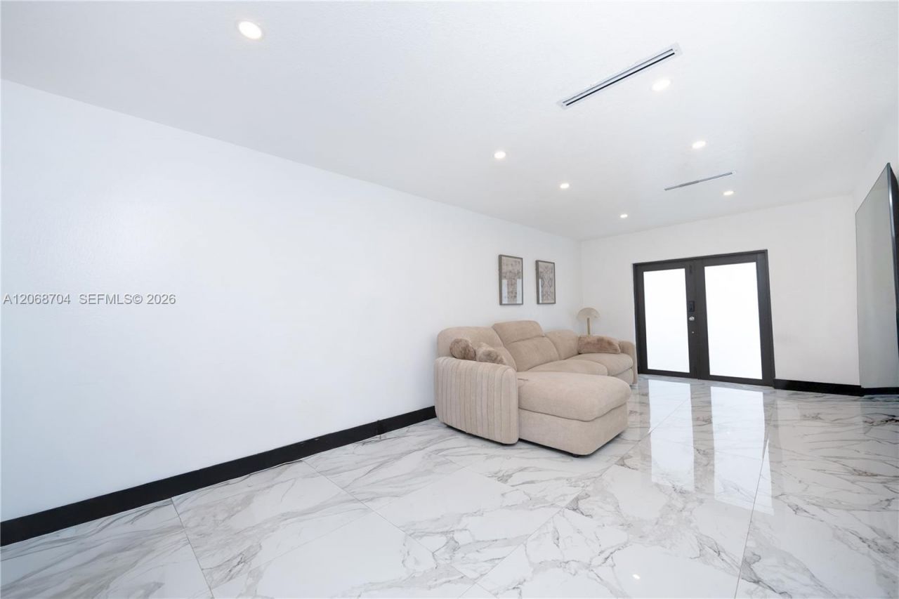 2920 SW 69th Ave, Miami, FL 33155 Photo
