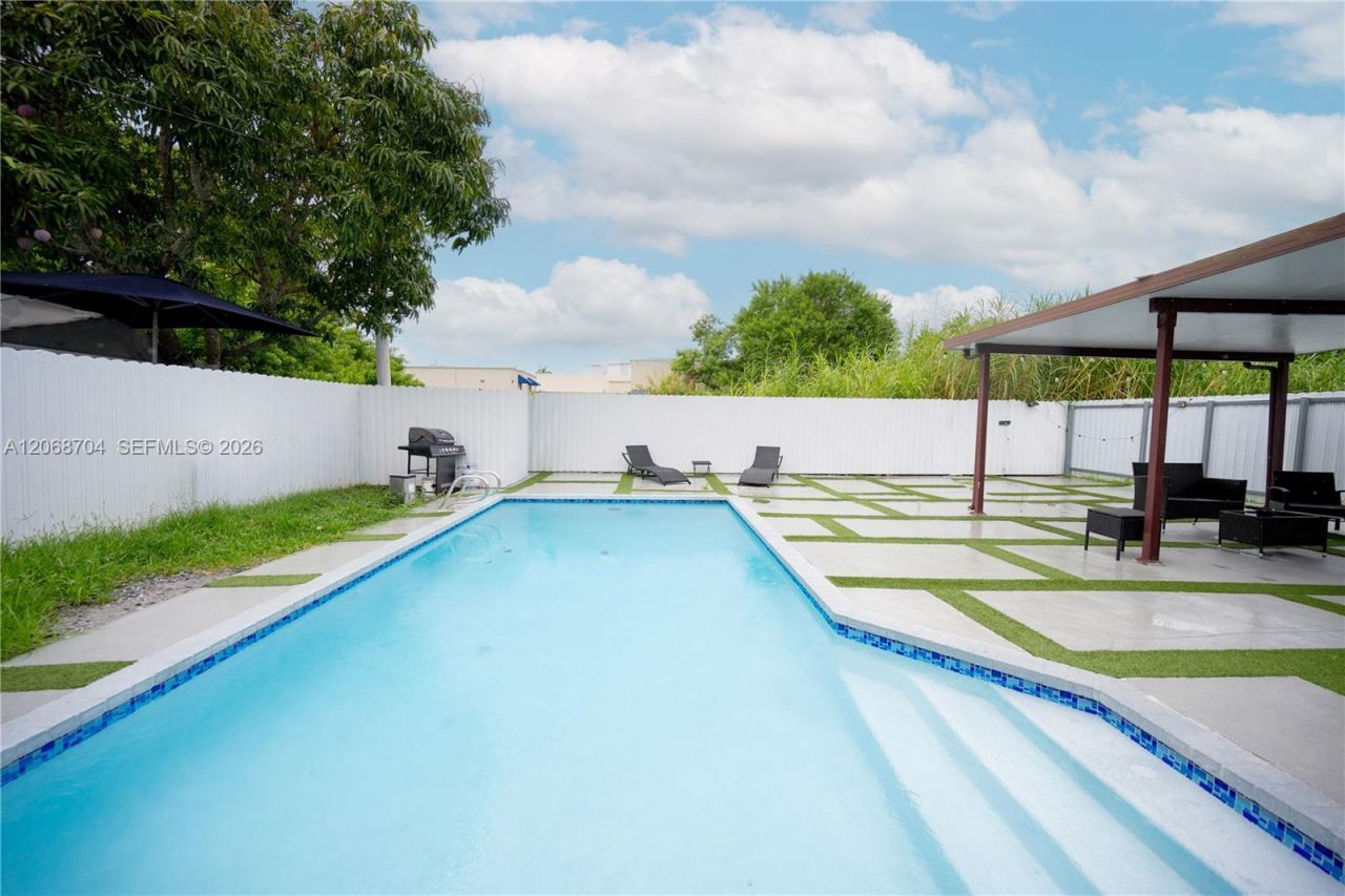 2920 SW 69th Ave, Miami, FL 33155 Photo