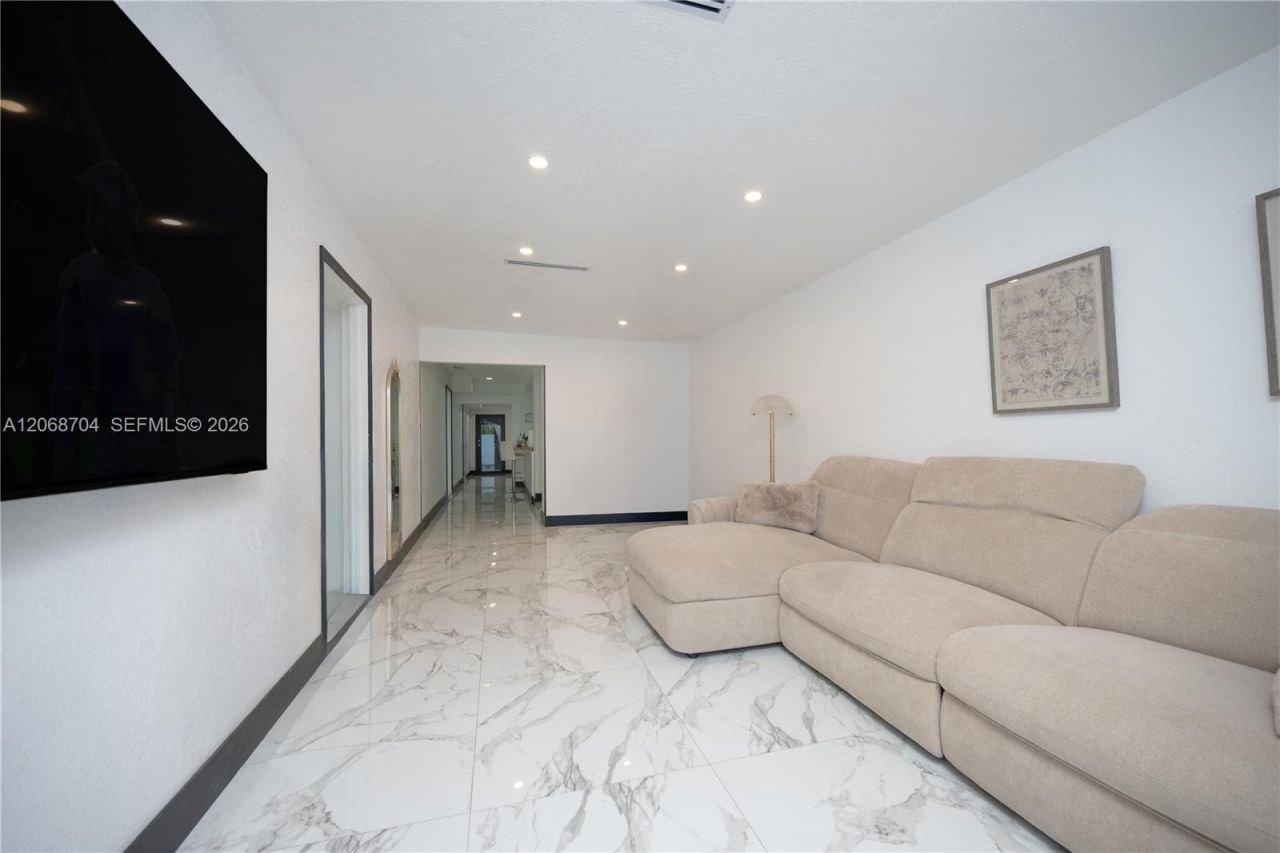 2920 SW 69th Ave, Miami, FL 33155 Photo