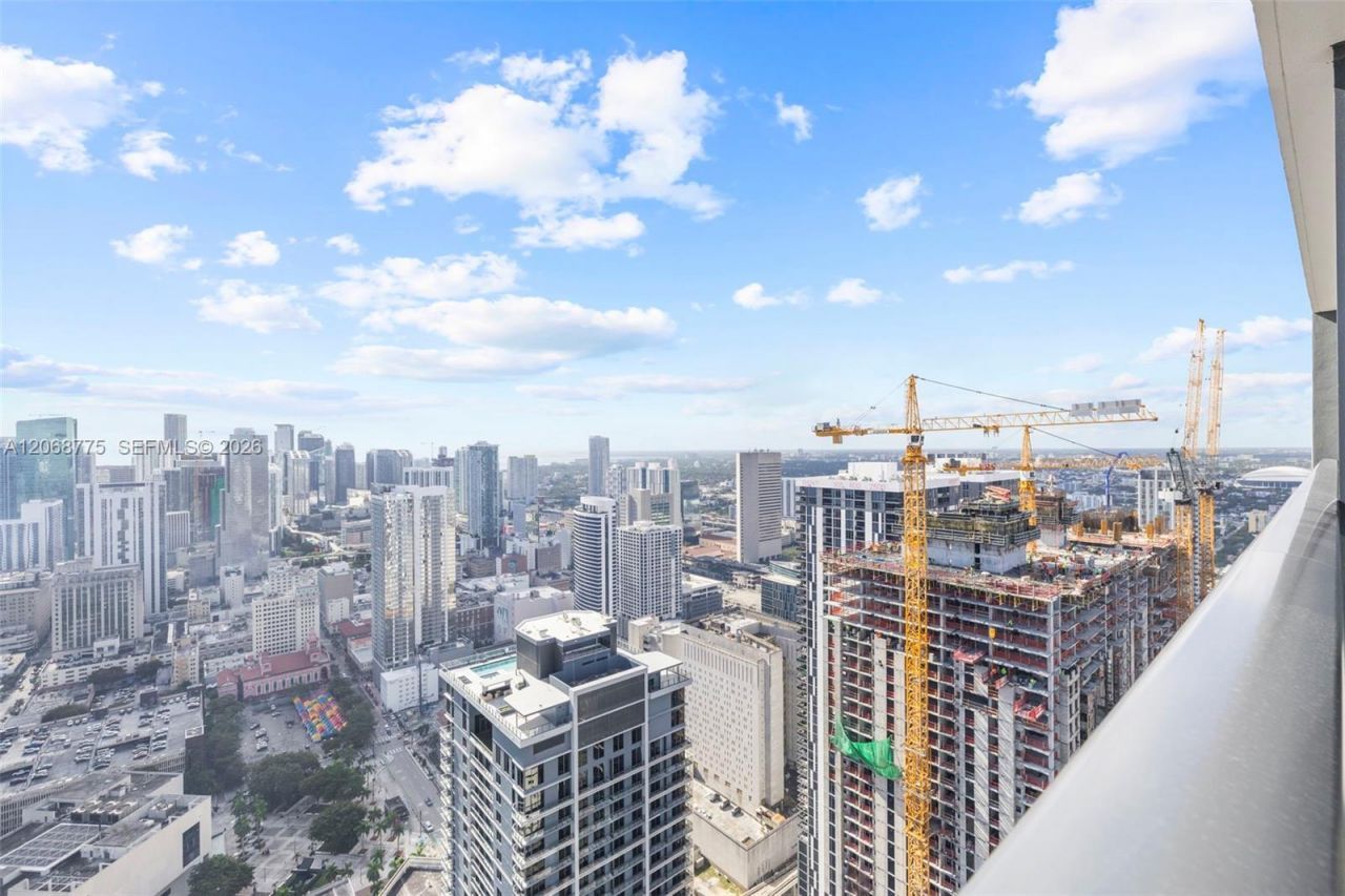 159 NE 6th St , Unit 4910, Miami, FL 33132 Photo