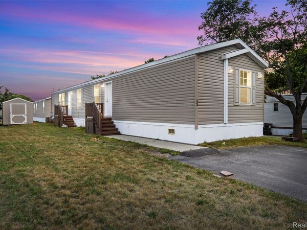 33 Hummingbird Drive, Orion Township, Mi 48359