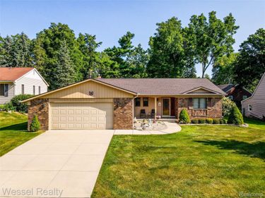 101 Michelle Drive, Romeo Village, Mi 48065