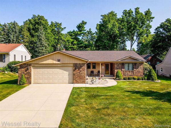 101 Michelle Drive, Romeo Village, Mi 48065