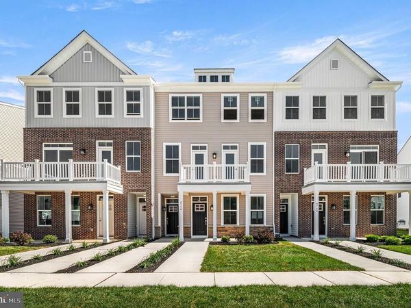 12 ZINC LANE , PHOENIXVILLE, PA 19460