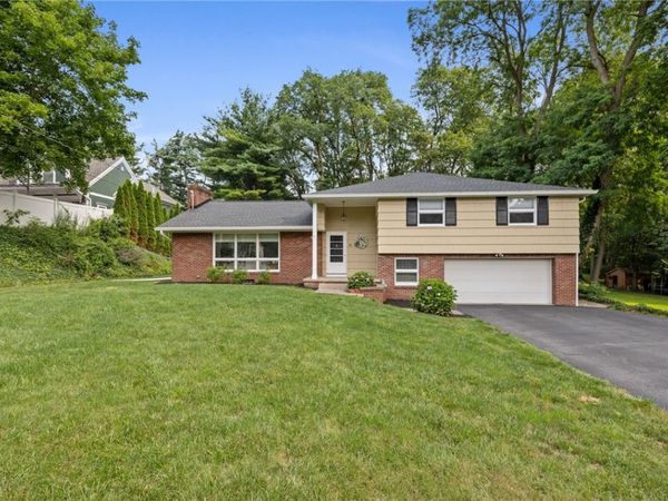 21 Arlington Drive , Pittsford, NY 14534