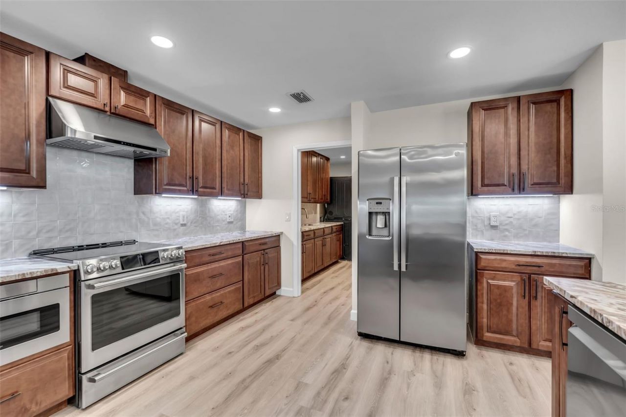 4528 Spring Flower Court, Sarasota, FL 34233 Photo