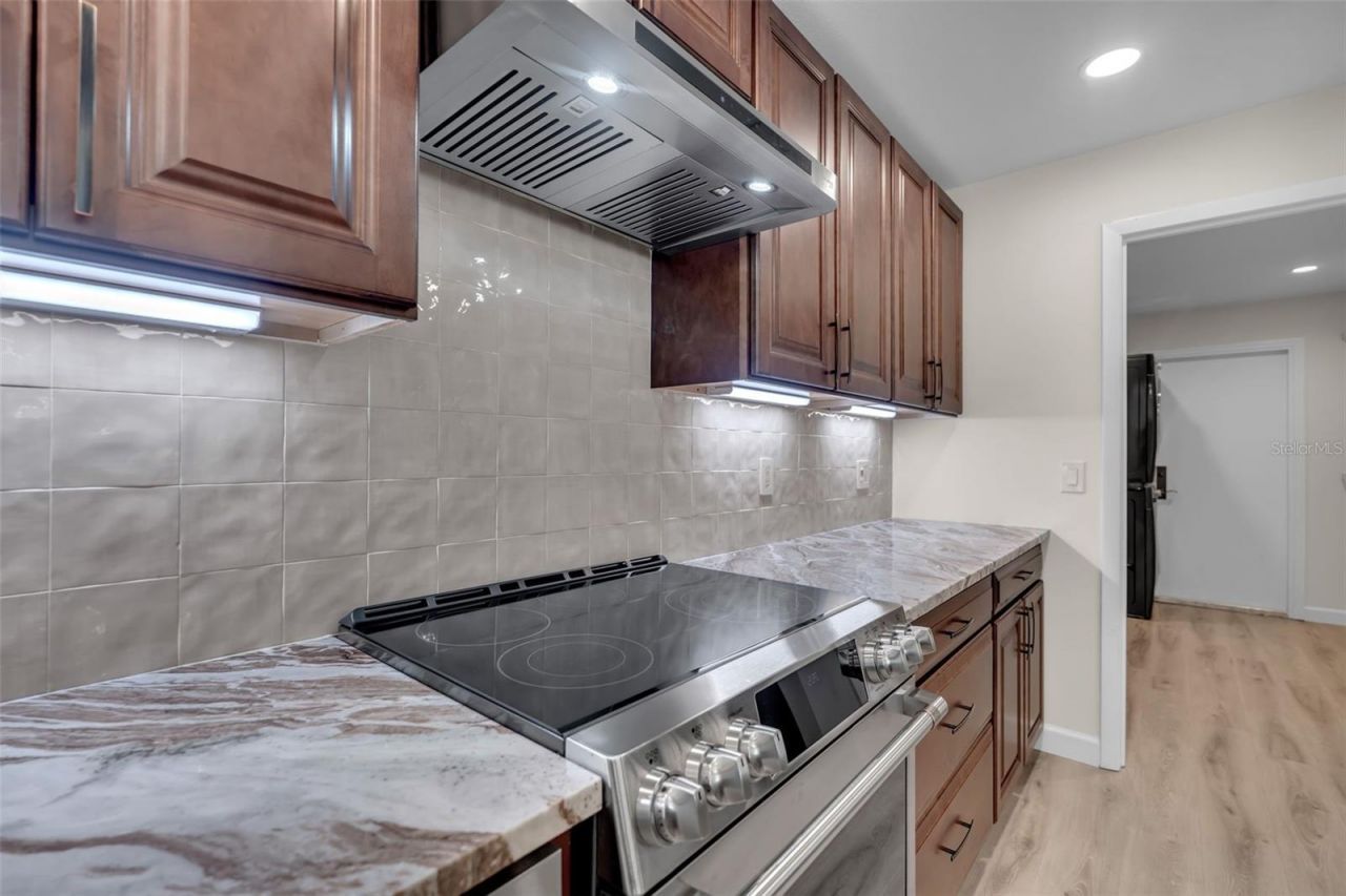 4528 Spring Flower Court, Sarasota, FL 34233 Photo
