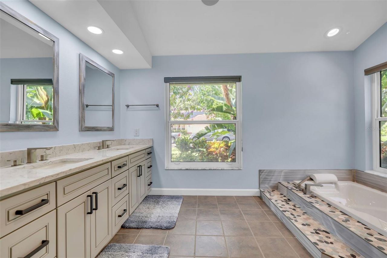 4528 Spring Flower Court, Sarasota, FL 34233 Photo