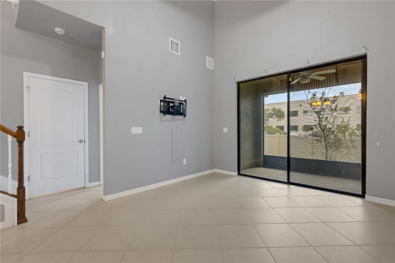 5166 Bay Isle Circle, Clearwater, FL 33760 Photo