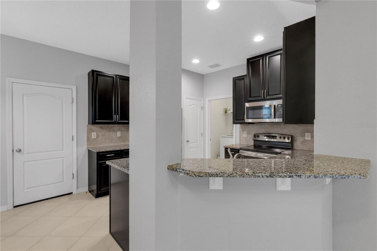 5166 Bay Isle Circle, Clearwater, FL 33760 Photo