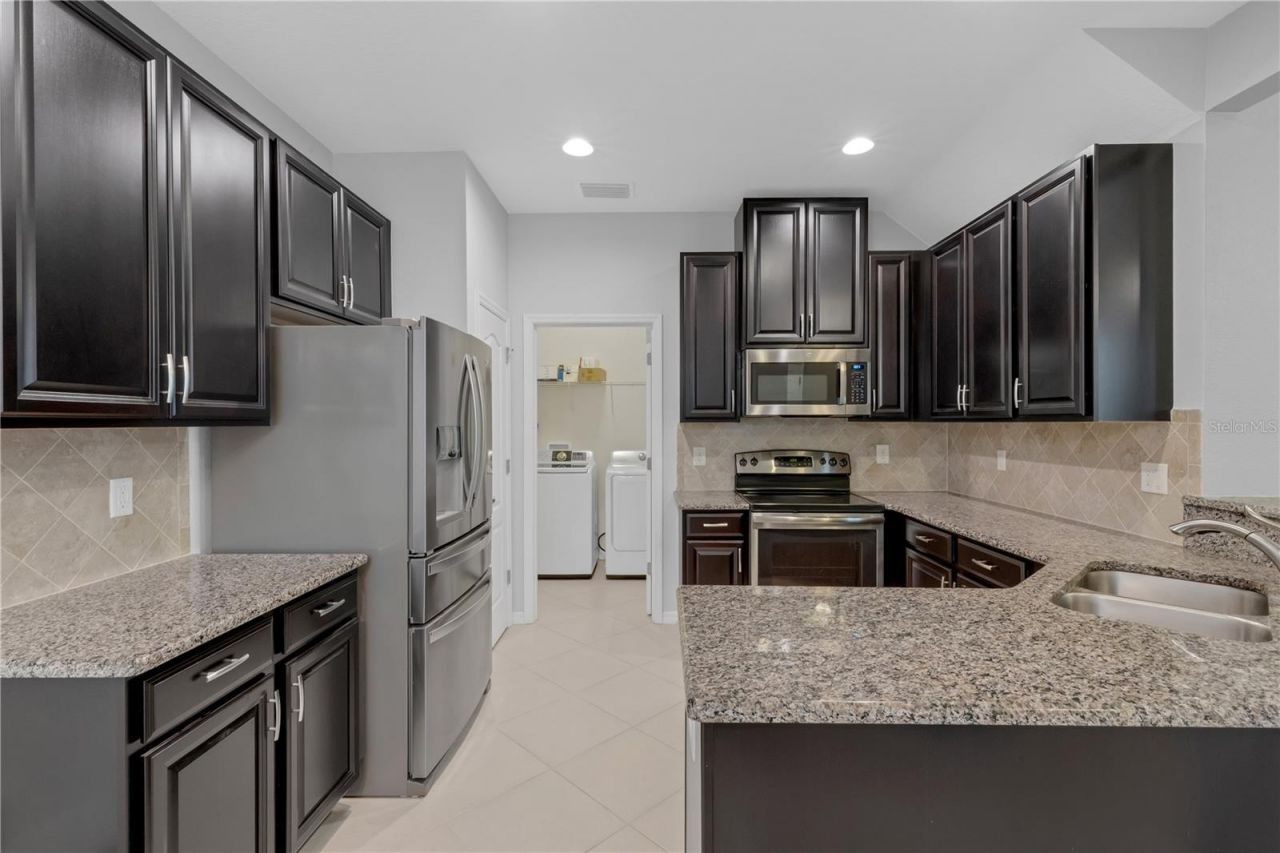 5166 Bay Isle Circle, Clearwater, FL 33760 Photo