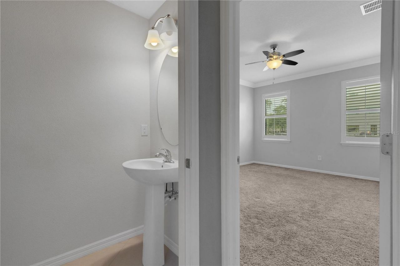 5166 Bay Isle Circle, Clearwater, FL 33760 Photo