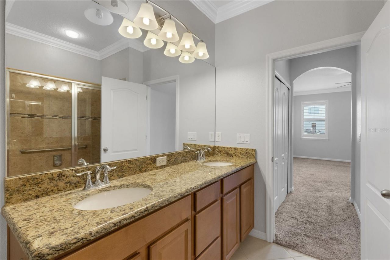 5166 Bay Isle Circle, Clearwater, FL 33760 Photo