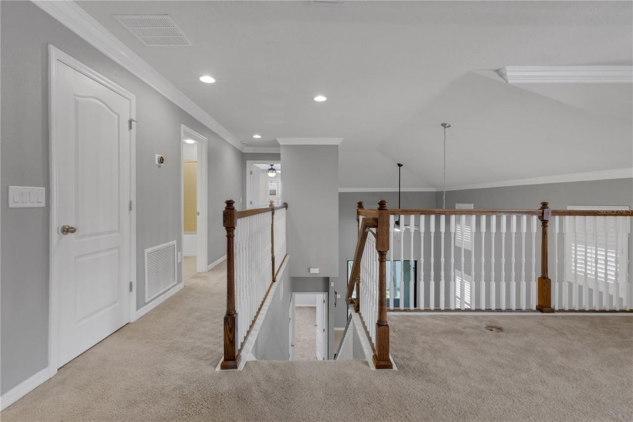5166 Bay Isle Circle, Clearwater, FL 33760 Photo