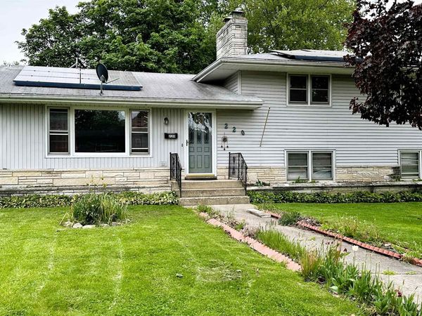 220 Beacon Drive, BELVIDERE, IL 61008
