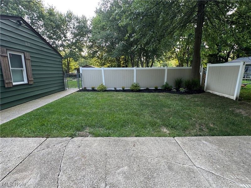 12755 Vincent Drive, Mantua, OH 44255 Photo 6