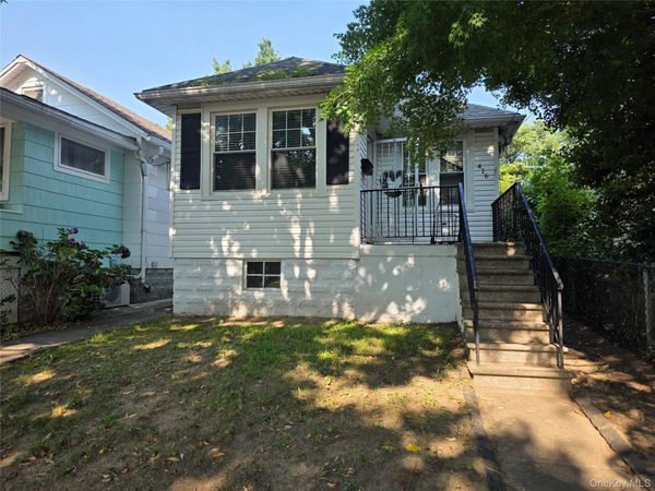 416 Minnieford Avenue , Bronx, NY 10464