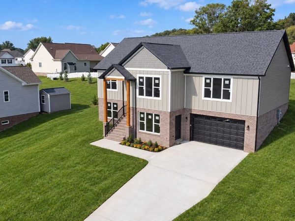 60 JESSICA DR, PENN LAIRD, VA 22846