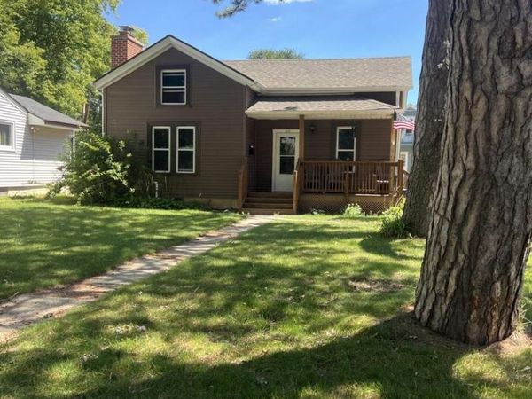 813 N Chicago AVENUE, South Milwaukee, WI 53172