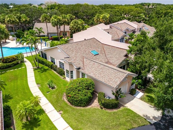 300 Park Shores Court, Unit 300E, Vero Beach, FL 32963