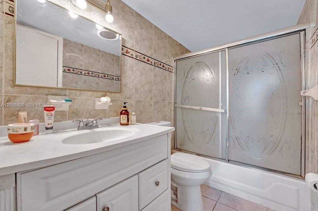 401 Golden Isles Dr , Unit 1116, Hallandale Beach, FL 33009 Photo