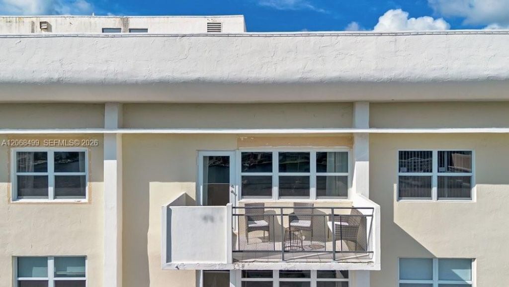 401 Golden Isles Dr , Unit 1116, Hallandale Beach, FL 33009 Photo