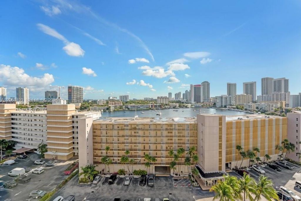 401 Golden Isles Dr , Unit 1116, Hallandale Beach, FL 33009 Photo
