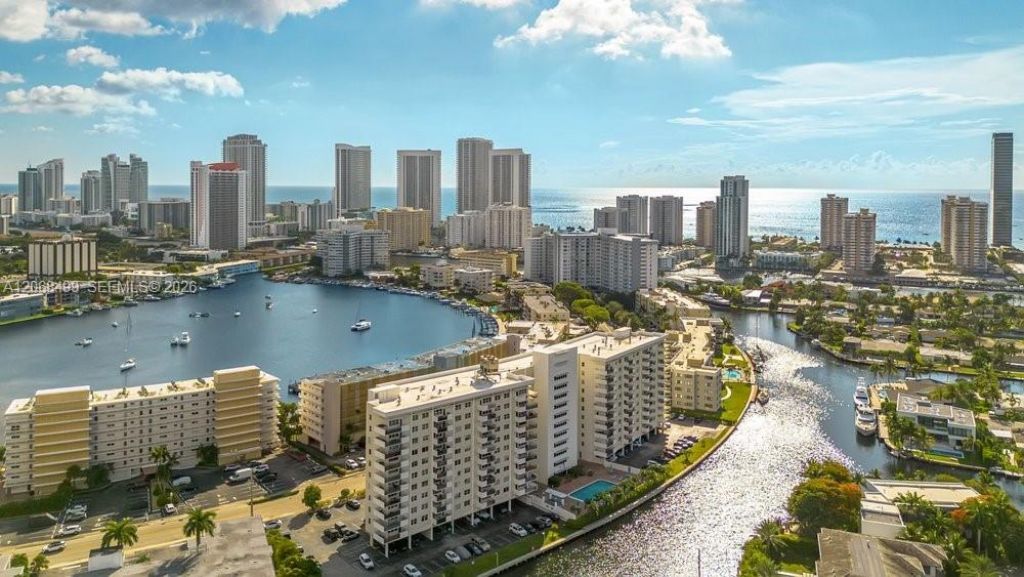 401 Golden Isles Dr , Unit 1116, Hallandale Beach, FL 33009 Photo