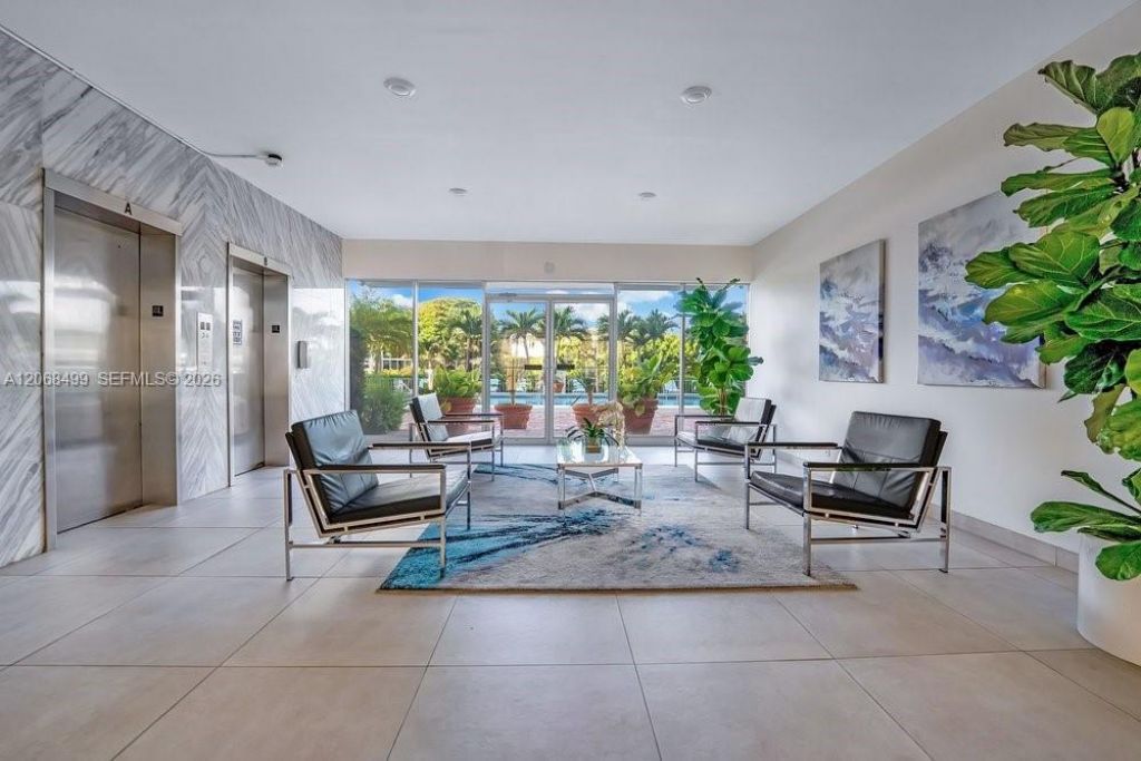 401 Golden Isles Dr, Unit 1116, Hallandale Beach, FL 33009 Photo