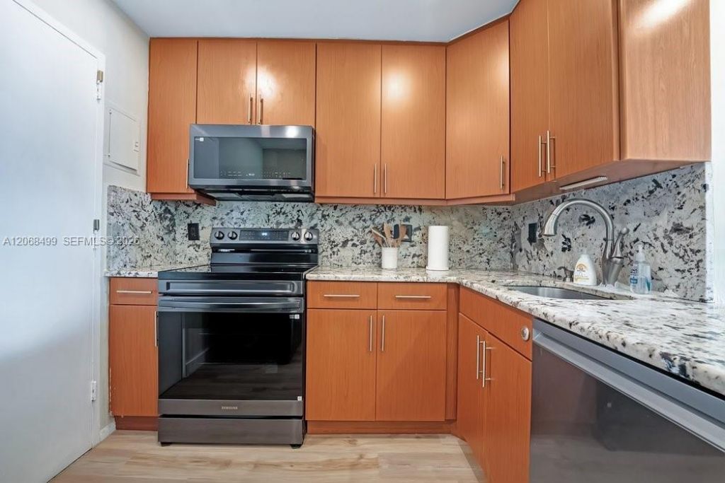 401 Golden Isles Dr , Unit 1116, Hallandale Beach, FL 33009 Photo