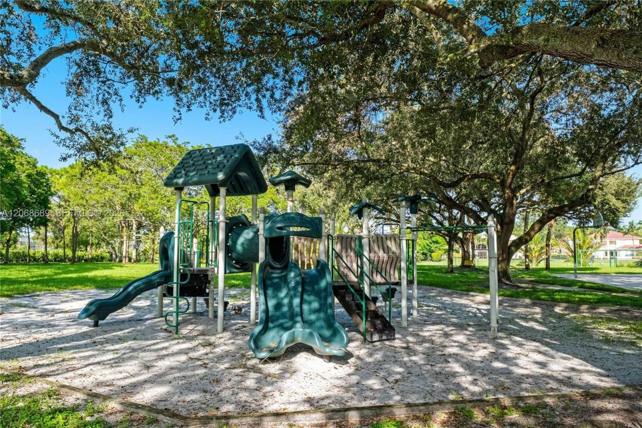 10660 SW 44th Ct, Davie, FL 33328 Photo