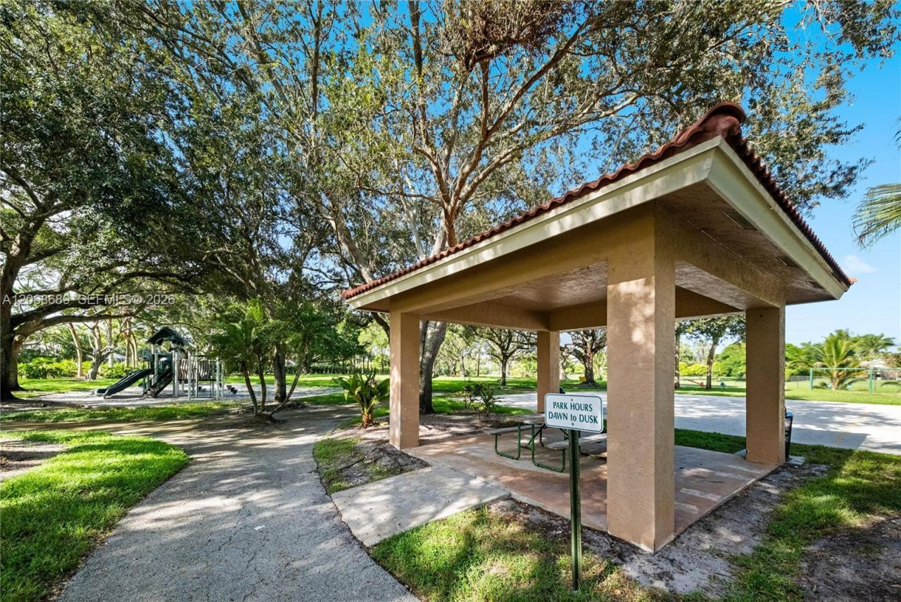 10660 SW 44th Ct, Davie, FL 33328 Photo
