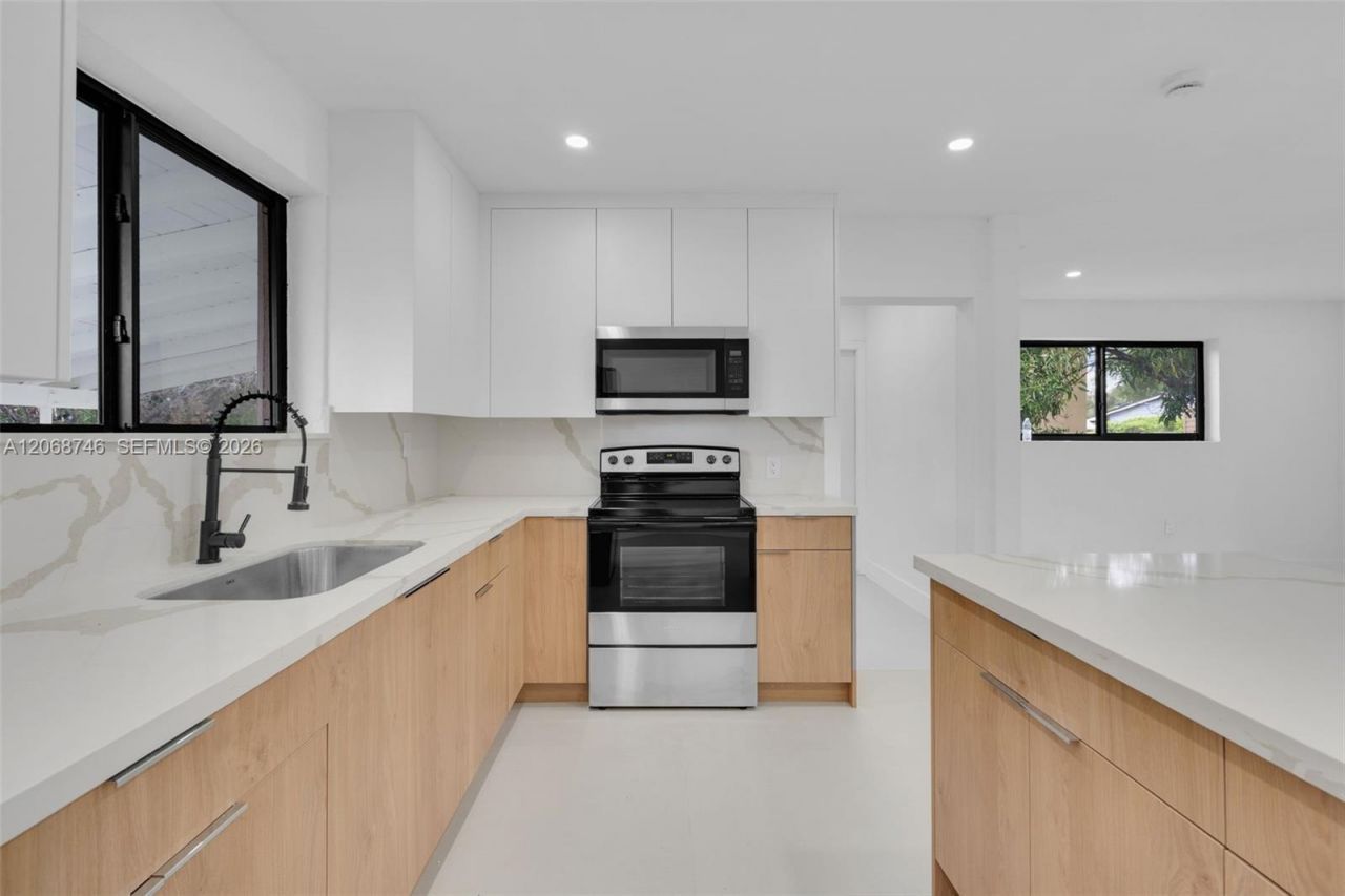 18425 NW 23rd Ave, Miami Gardens, FL 33056 Photo