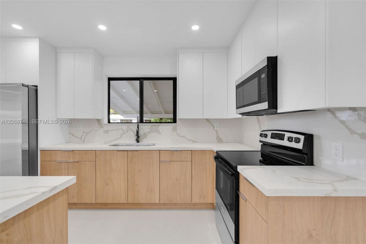 18425 NW 23rd Ave, Miami Gardens, FL 33056 Photo