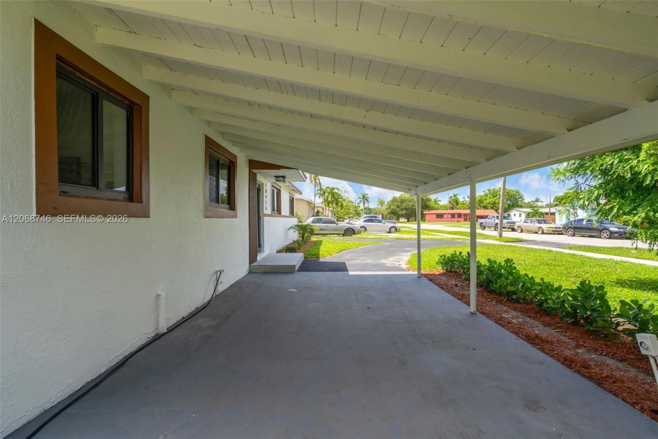 18425 NW 23rd Ave, Miami Gardens, FL 33056 Photo