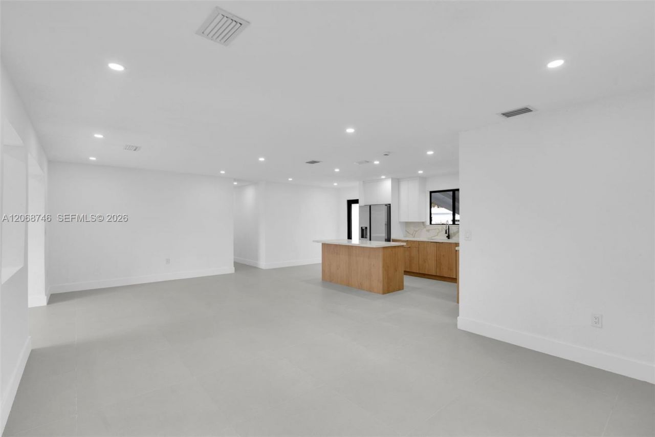 18425 NW 23rd Ave, Miami Gardens, FL 33056 Photo