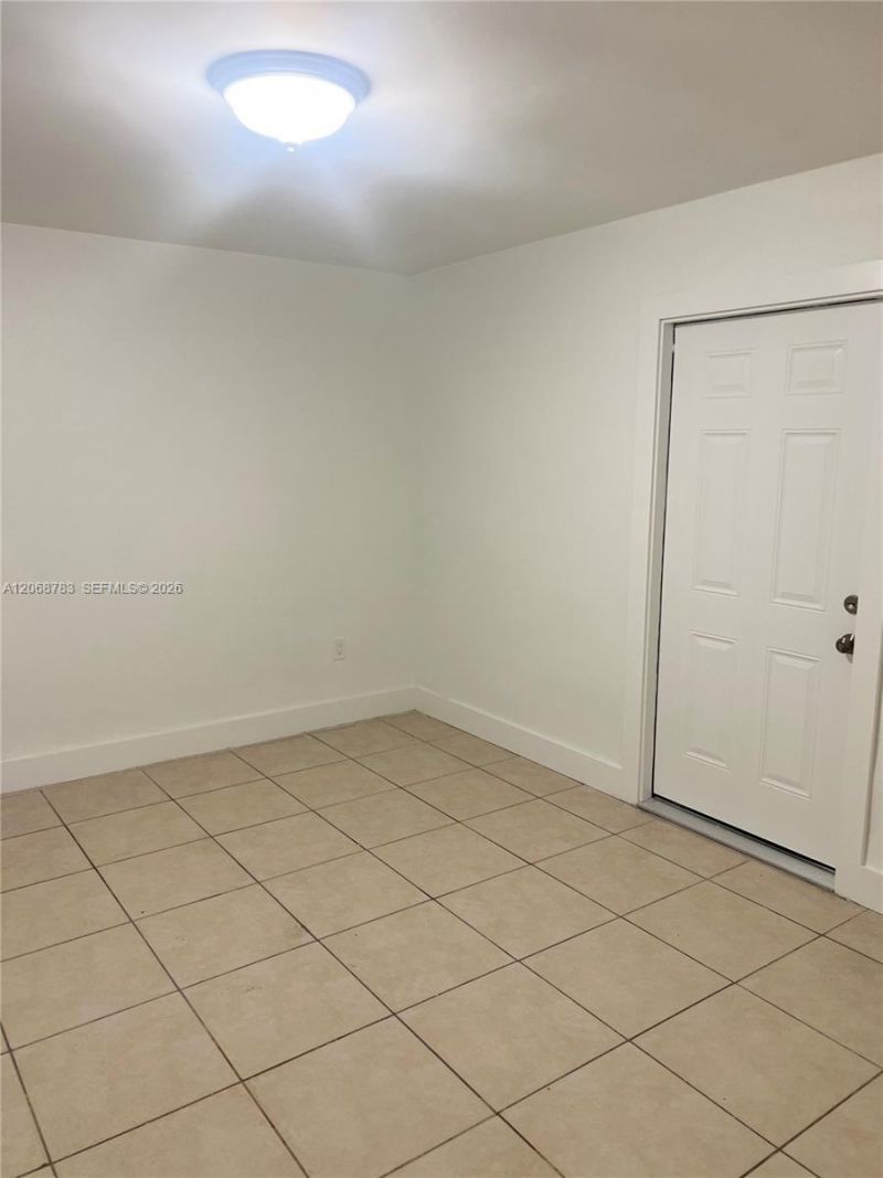 1244 NW 32nd Pl , Unit 1244, Miami, FL 33125 Photo