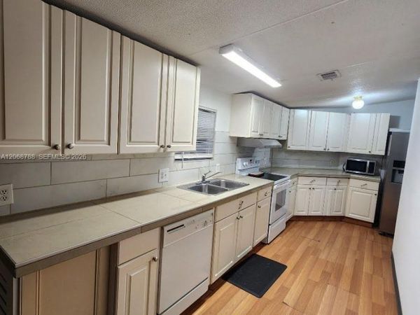 5864 Cartier Rd , Unit H, West Palm Beach, FL 33417