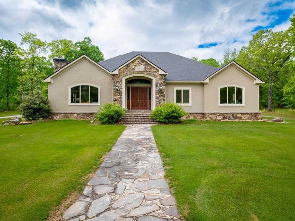 1 Longwood Road , Little Rock, AR 72223