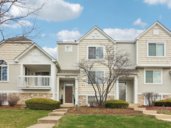 1870 MIDDLEBURY Drive , Aurora, IL 60503