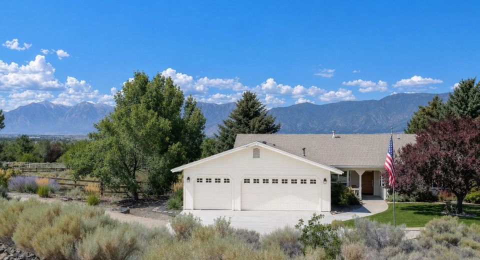 1356 N Santa Barbara Drive, Minden, NV 89423 Photo