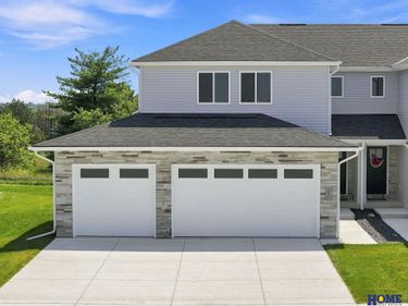 8901 Peregrine Road, Lincoln, NE 68505